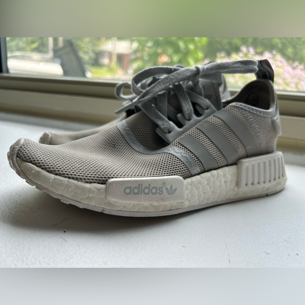 adidas NMD r1 w marathon running shoes/sneakers